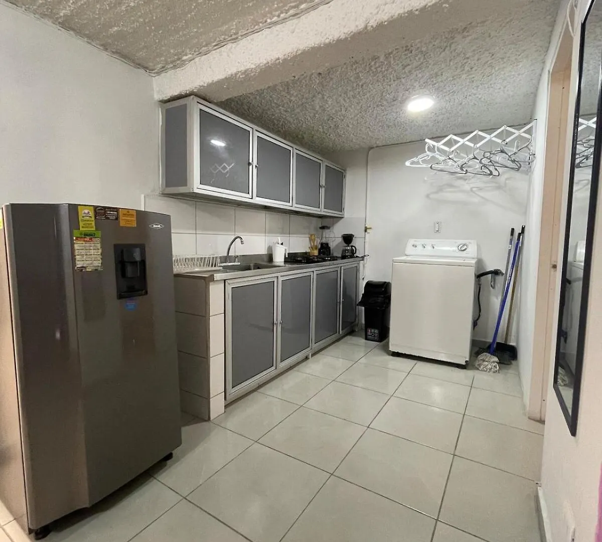 Apartamento Cerca Al Aeropuerto Olaya Herrera 麦德林